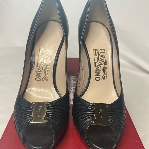 Salvatore Ferragamo Madreperla Peep Toe Heels - Picture 8 of 12